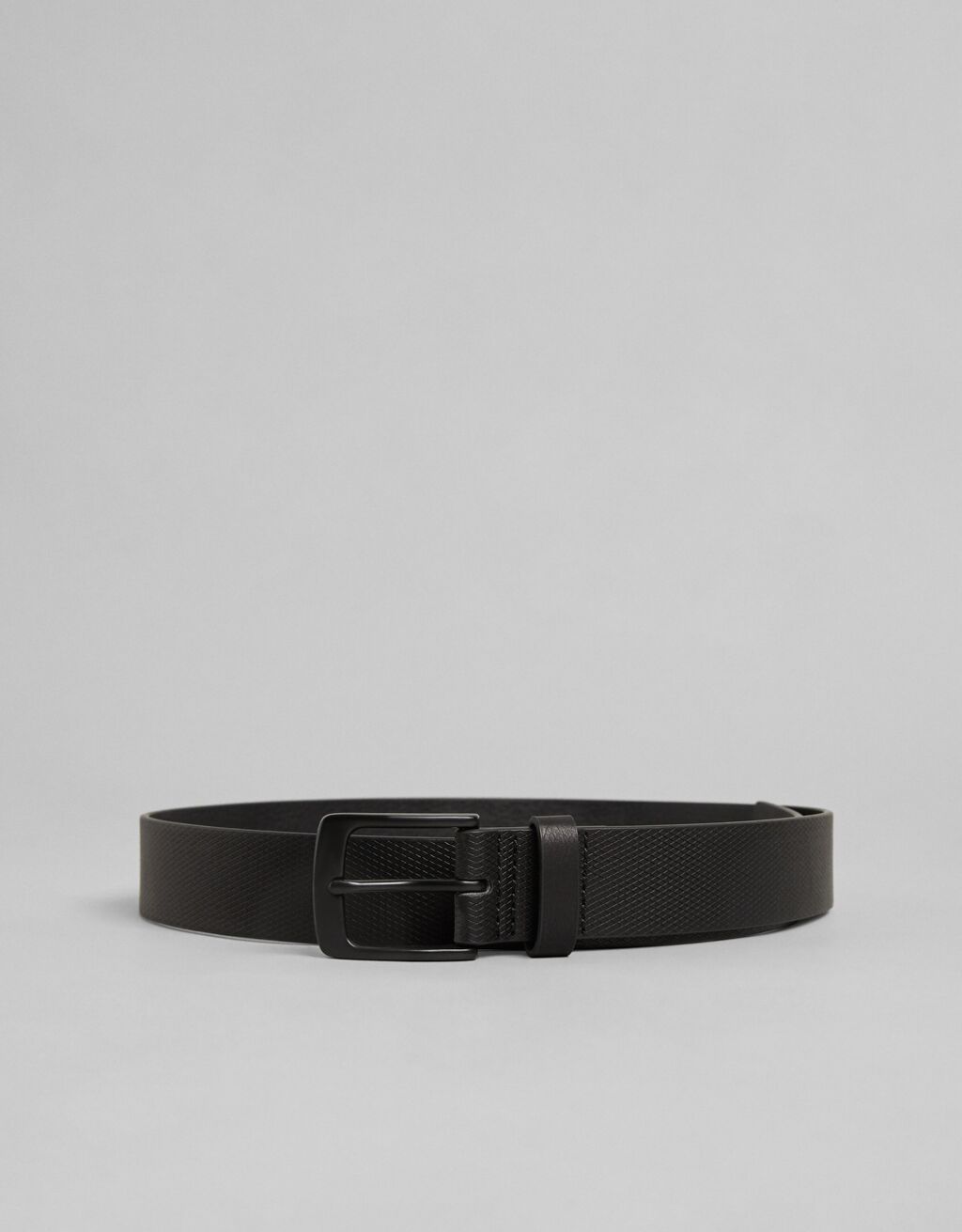 Faux leather belt with embossed diamond print