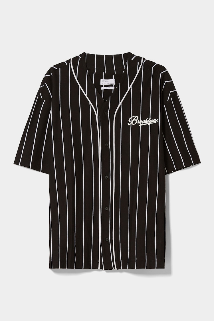 Beisbola stila krekls ar īsām piedurknēm