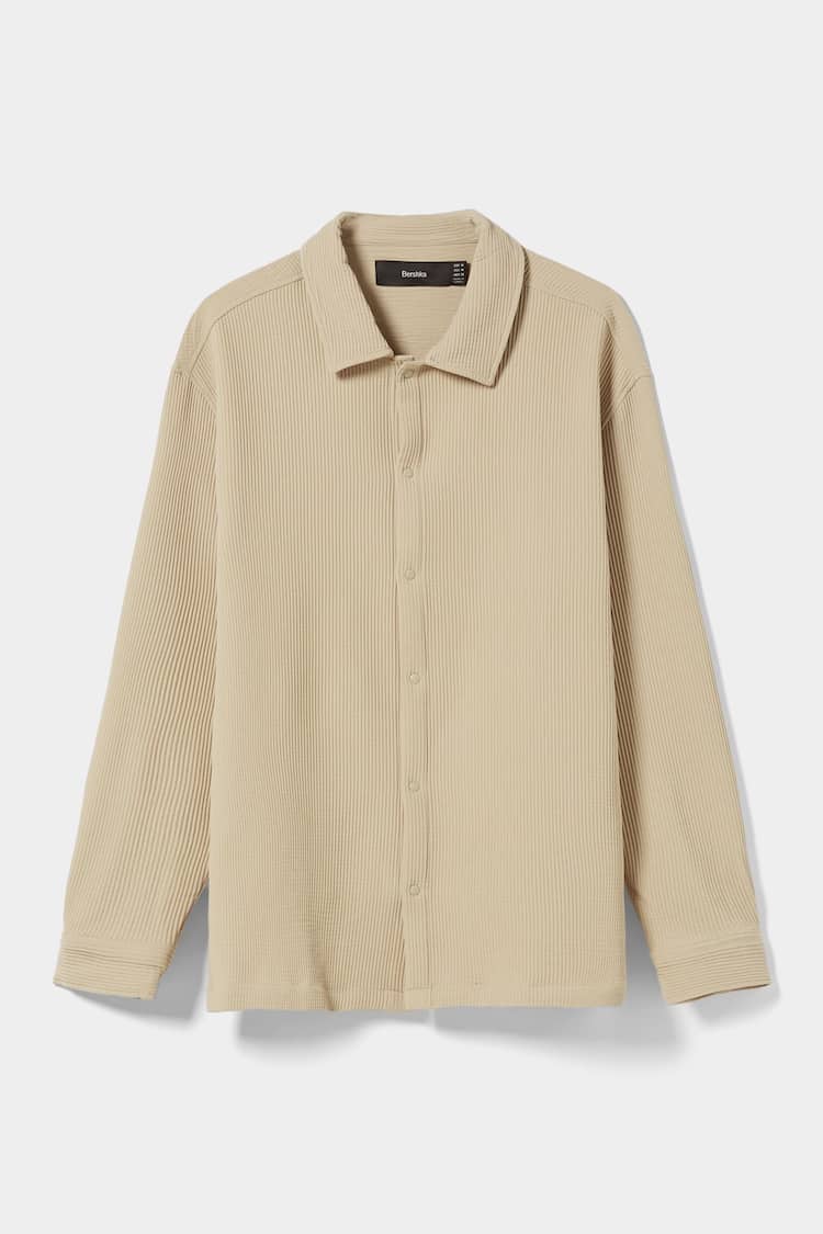 Loose fit pleated overshirt with long sleeves
