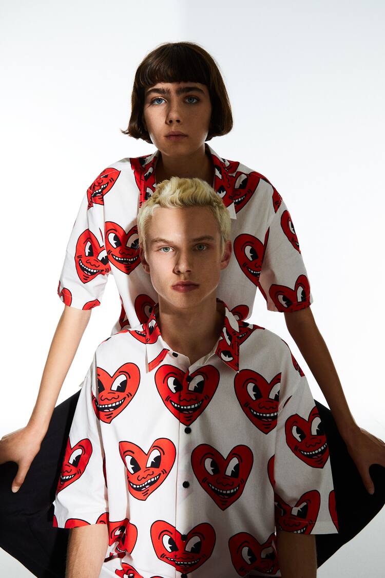 Kurzarm-Shirt mit Keith-Haring-Print