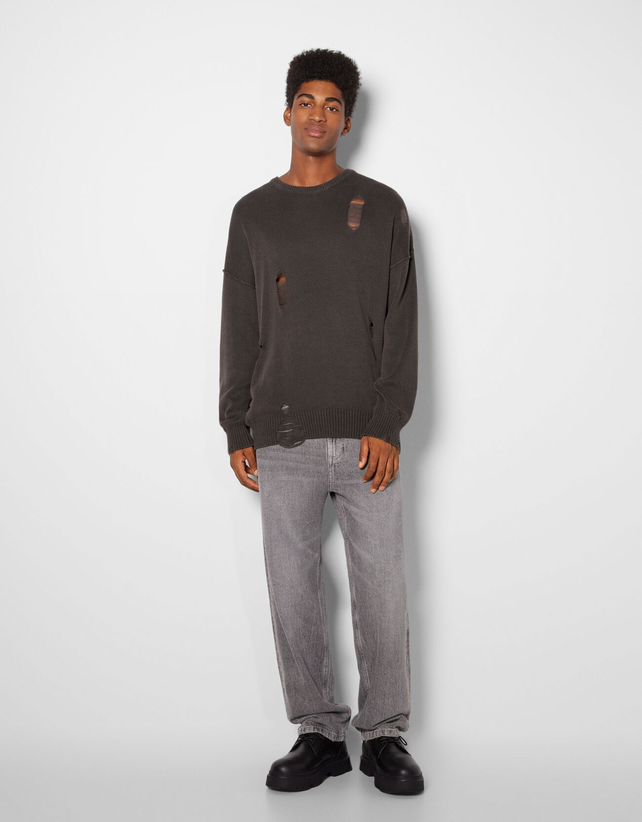 Bershka - Faded effect ripped sweater