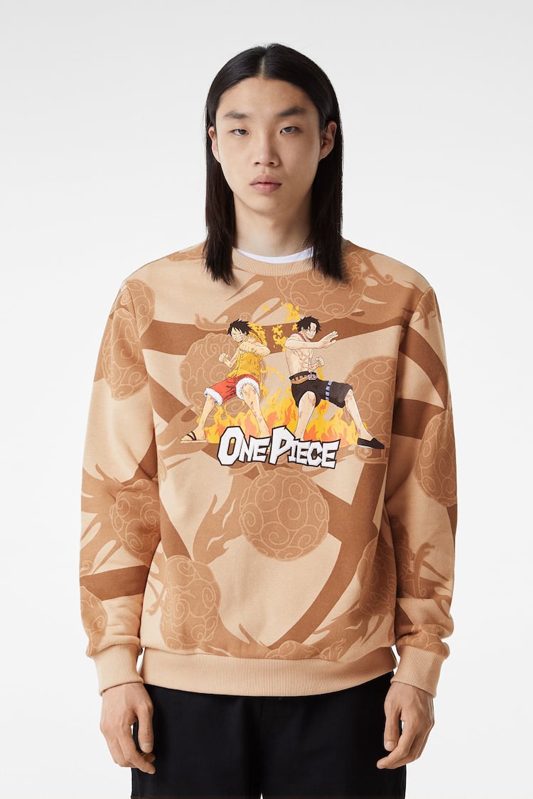 Bluzë e trashë me jakë rrethore me stampë “One Piece”