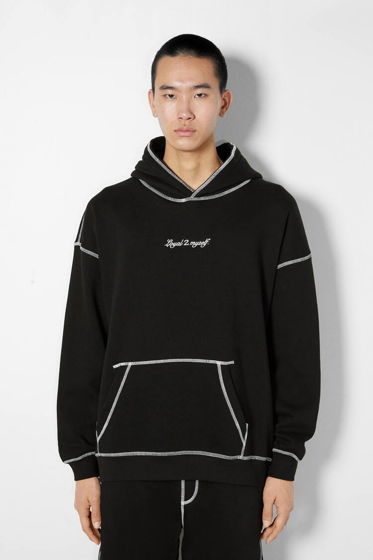 Hoodie with contrast thread