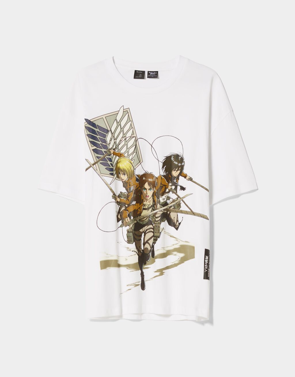 T-shirt manga curta middle fit Attack on Titan estampado