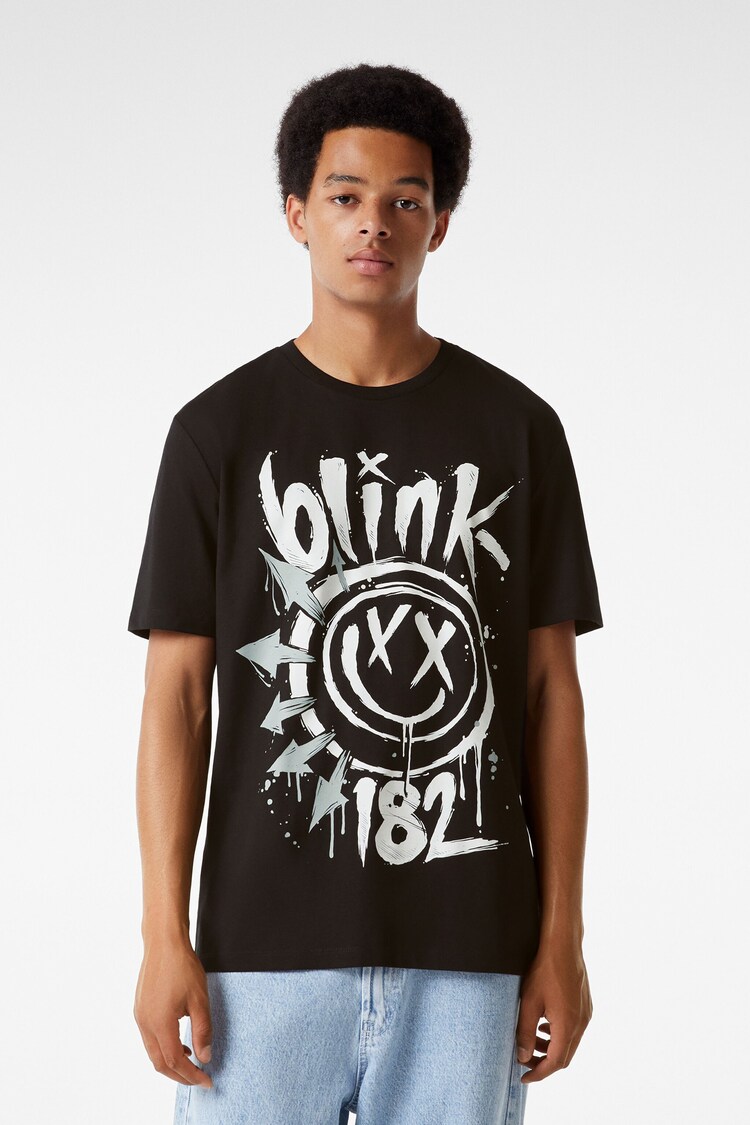 Regular-fit short sleeve T-shirt featuring Blink 182 print