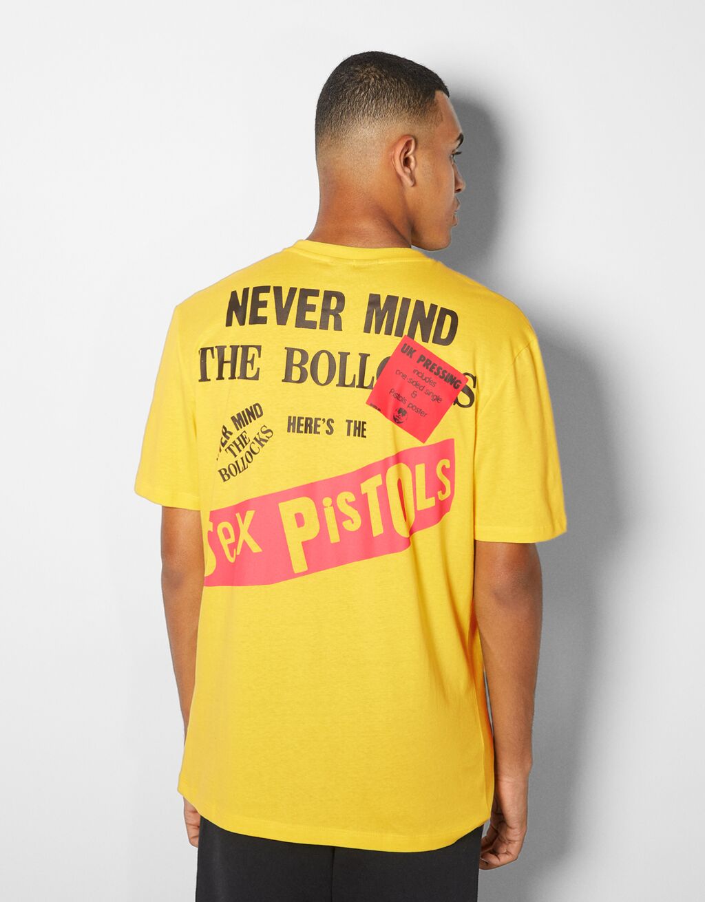 Kaus Lengan Pendek Regular Fit Dengan Gambar Sex Pistols Pria Bershka