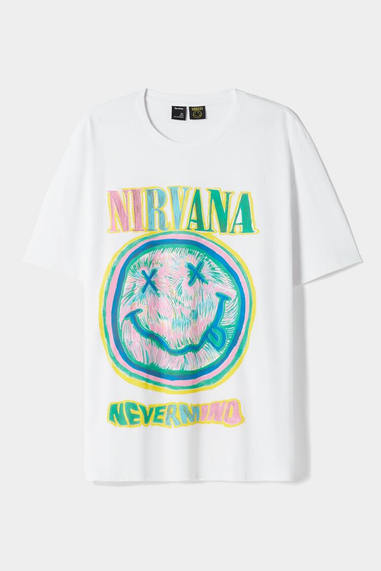 T-shirt manga curta estampado Nirvana
