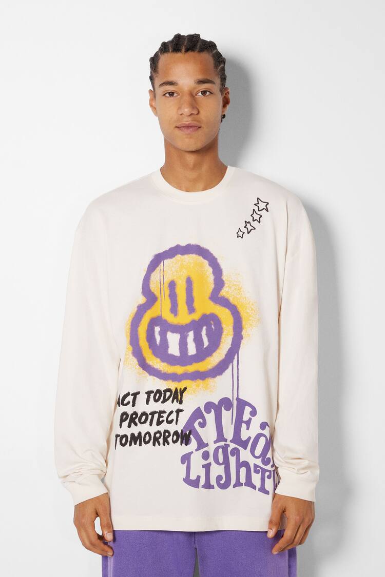 Oversize long sleeve T-shirt with a funny print