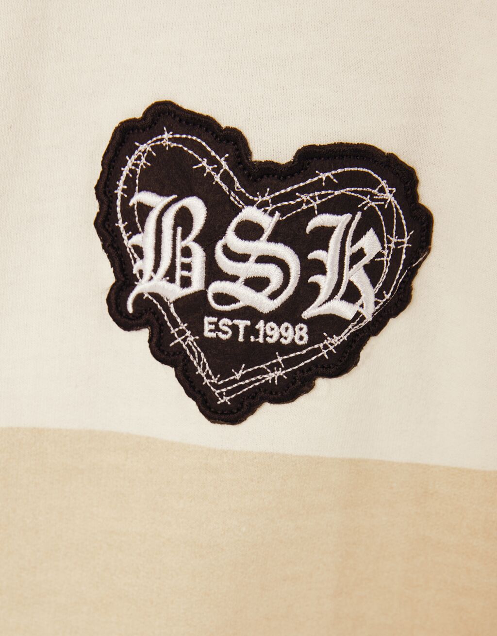 Short sleeve polo shirt with Gothic print - Man | Bershka