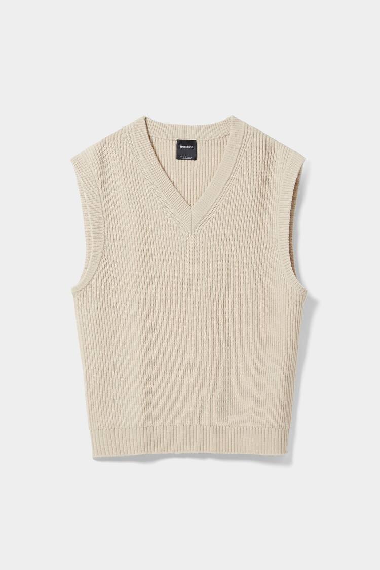 V-neck knit vest
