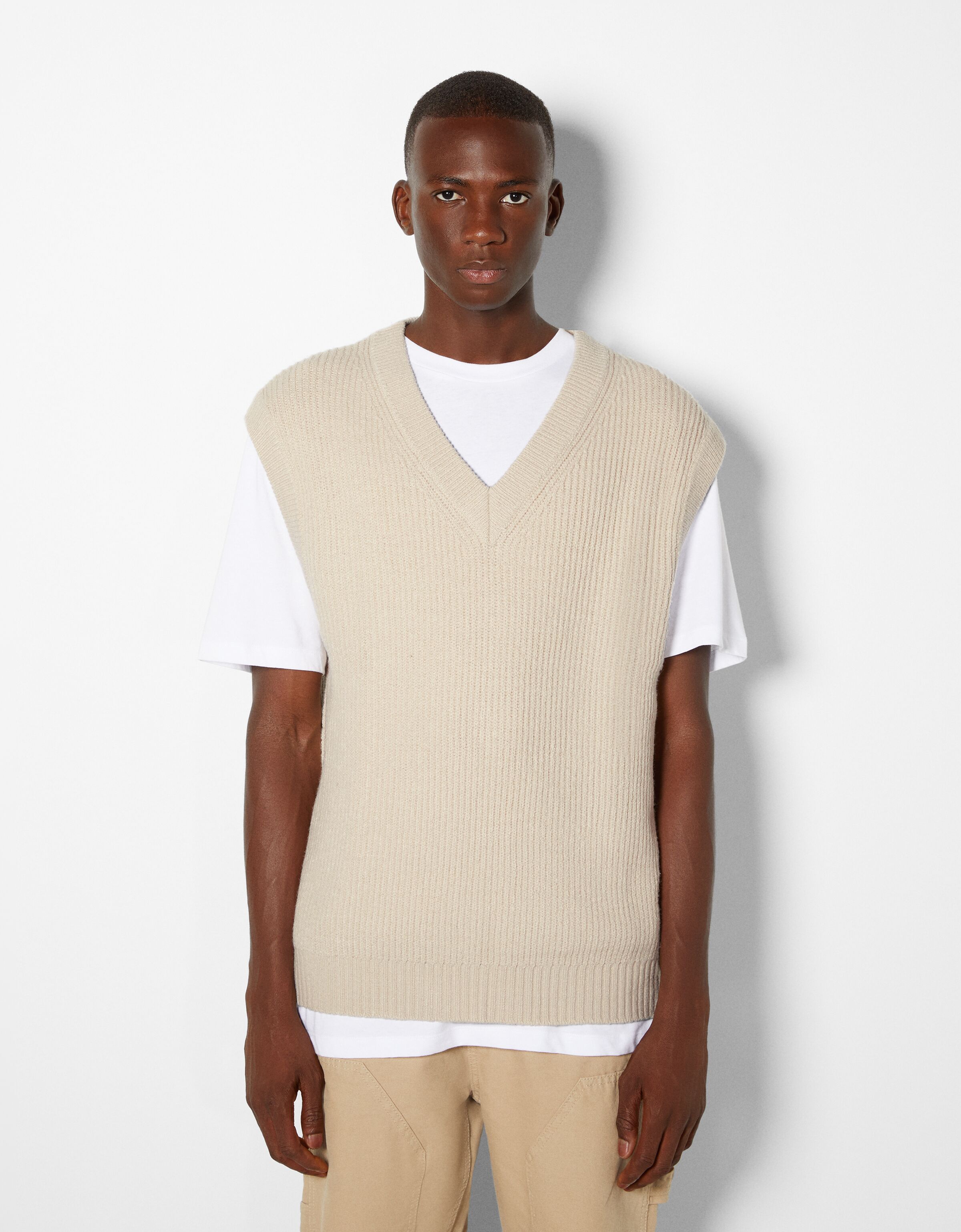 V-neck knit vest - Sweaters and 