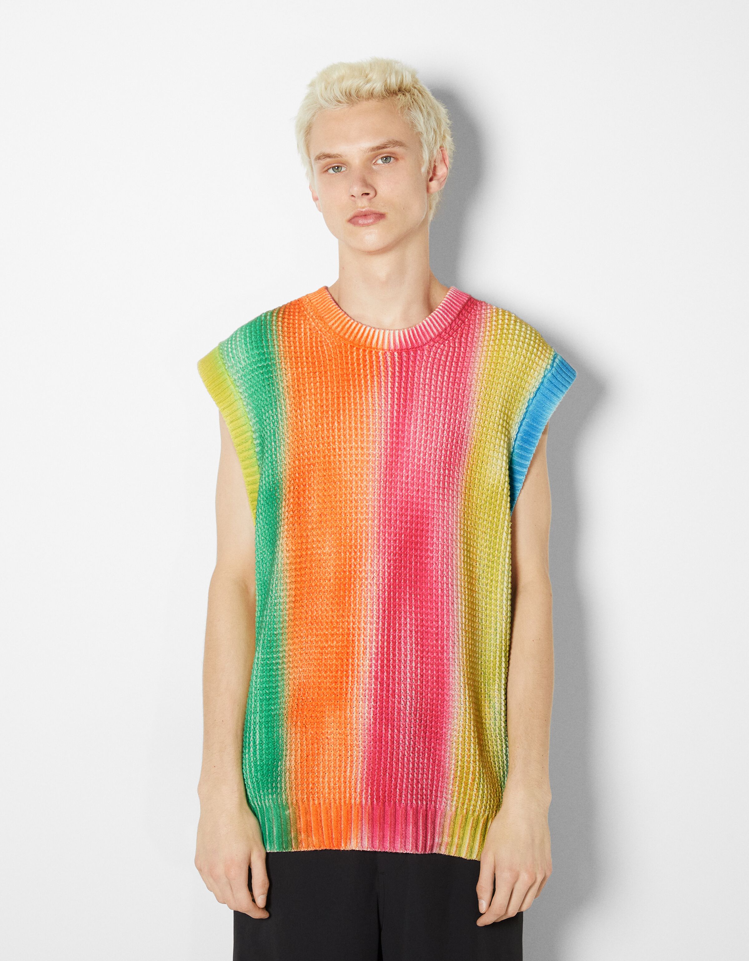Knit spray coloured vest - Sweaters and 