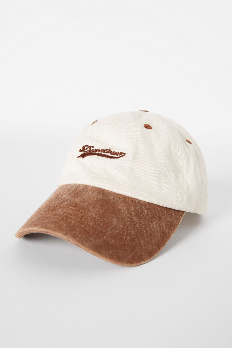 Koledžo stiliaus kepuraitė su snapeliu