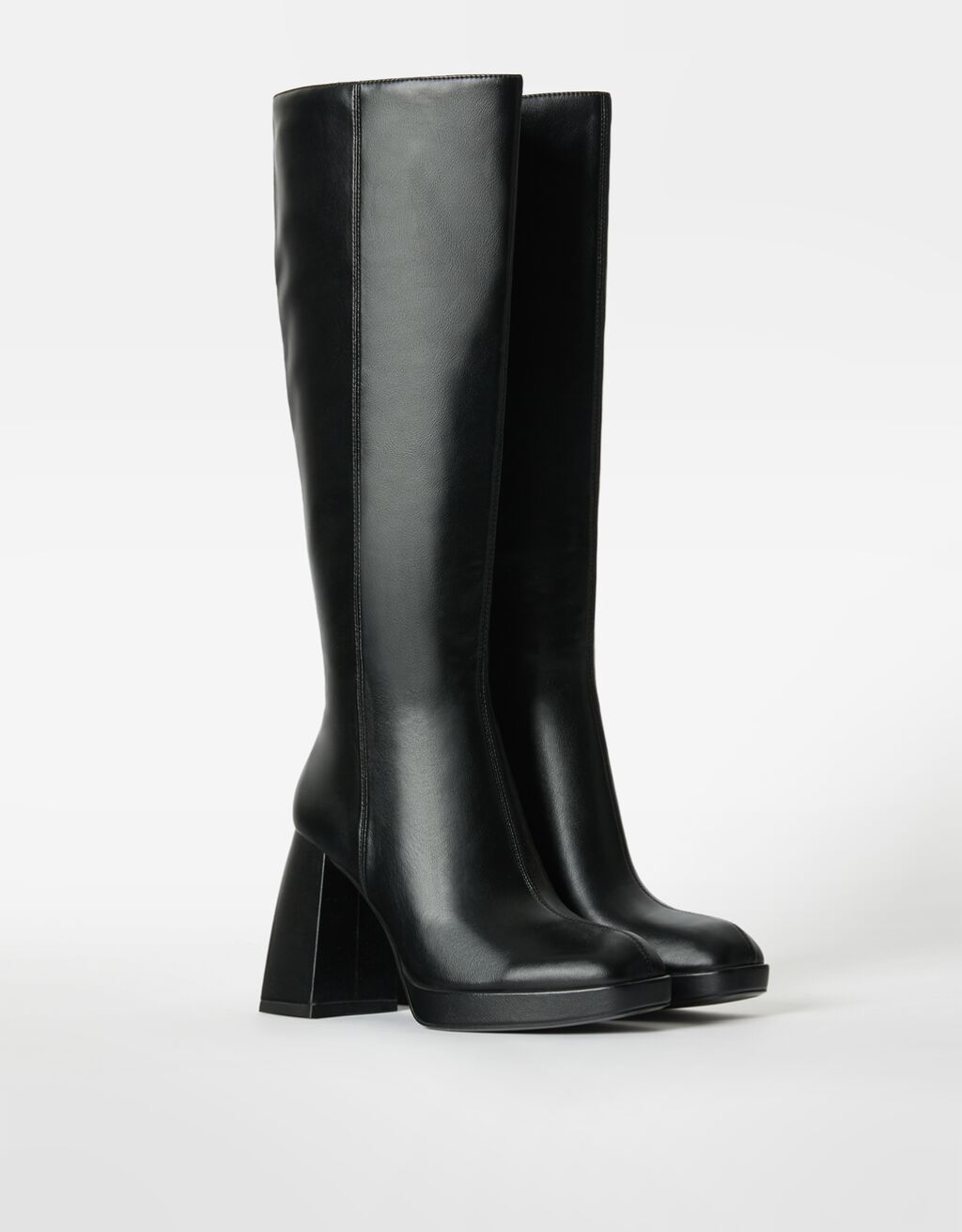 Plateau-Stiefel mit Miniabsatz 