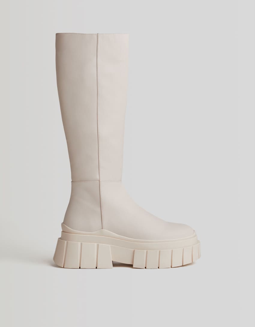 Platform boots with track soles - Woman | Bershka