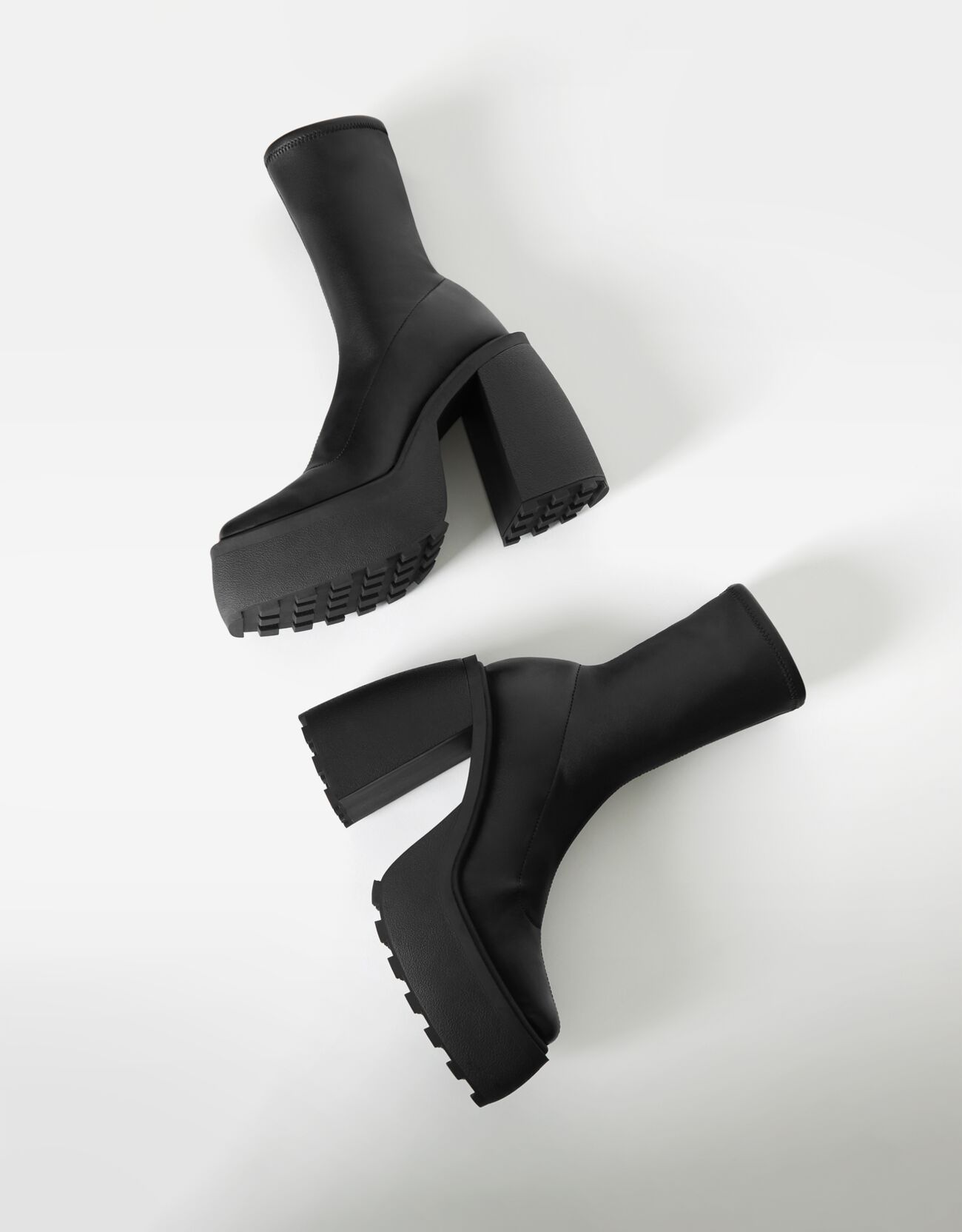 Fitted high-heel platform ankle boots 