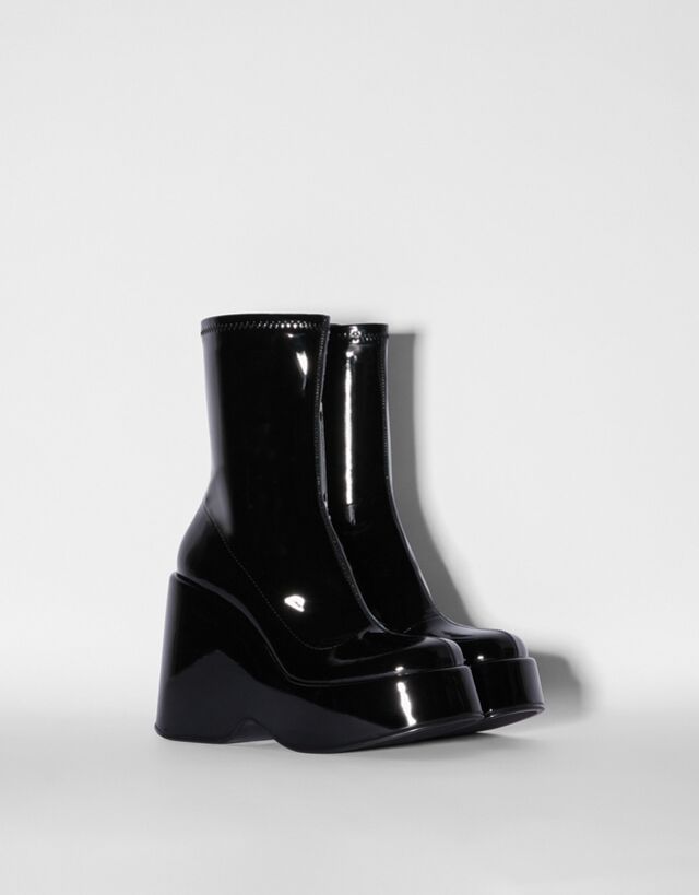 Fitted high-heel platform ankle boots 