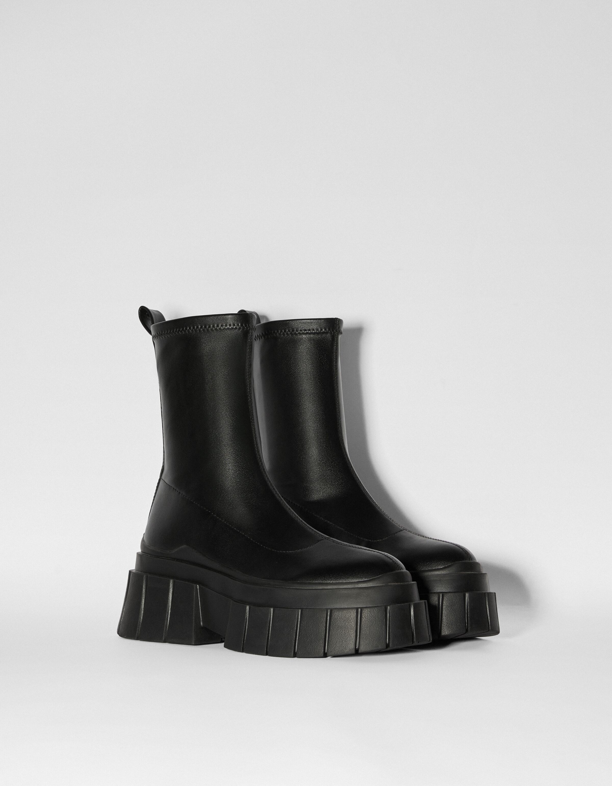 Fitted platform ankle boots - Shoes