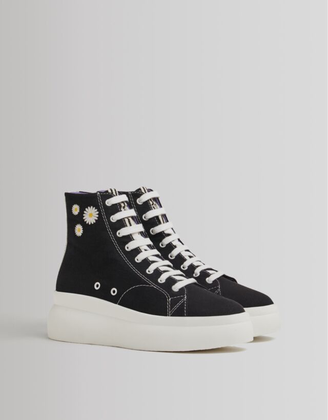 sick calculate Subdivide Platform high-top sneakers with embroidery - Woman | Bershka