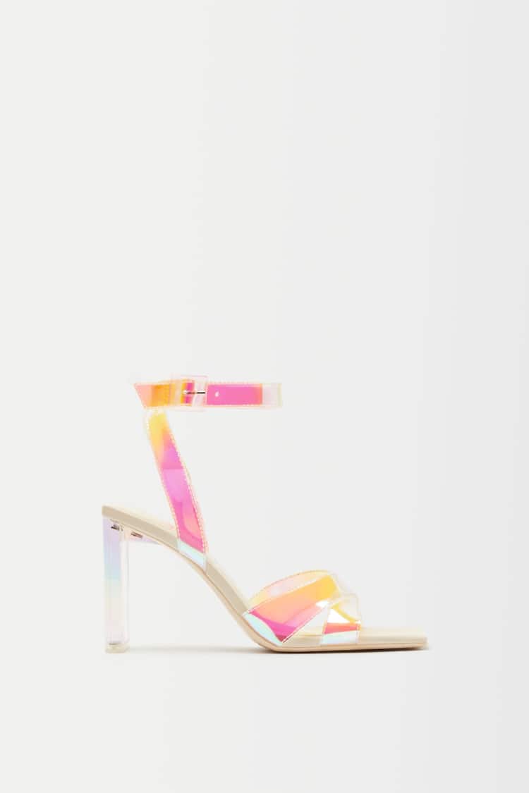 Vinyl sandals with methacrylate heels