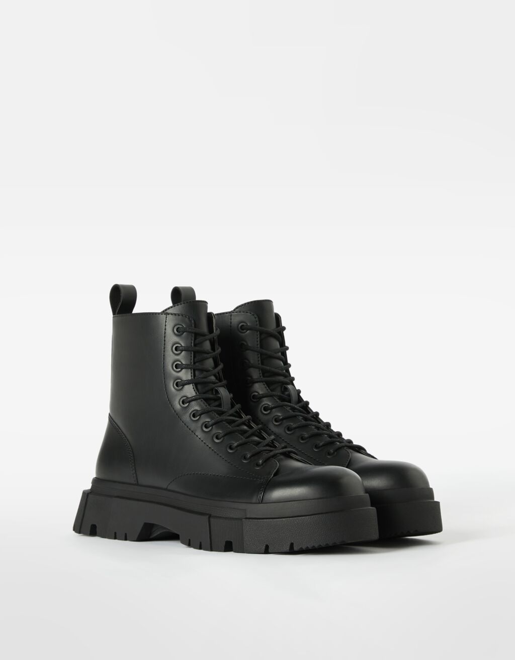 Men's track sole lace-up boots
