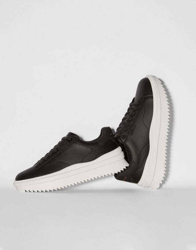 Trainers with thick soles Clearance