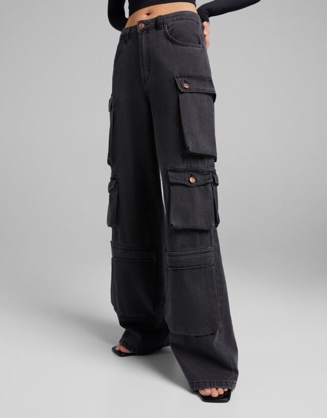 Cargo trousers - Woman | Bershka