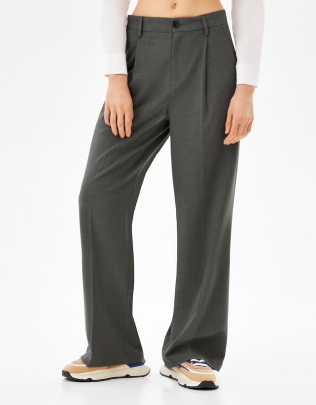 Bershka Pantalón tailoring jogger pinzas | RopaModaMujer.es