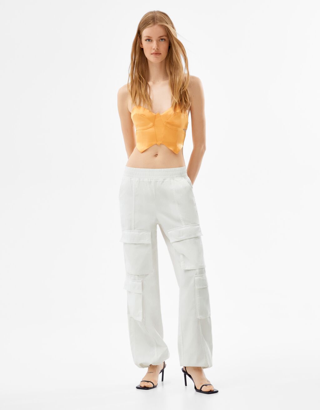 Pantalón cargo bombacho cordón - Pantalones - Mujer | Bershka