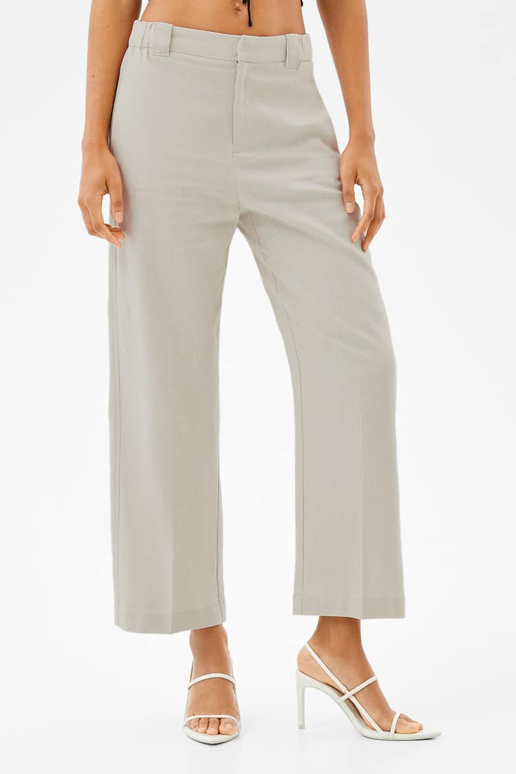 Flowing rustic fabric culottes featuring belt loops