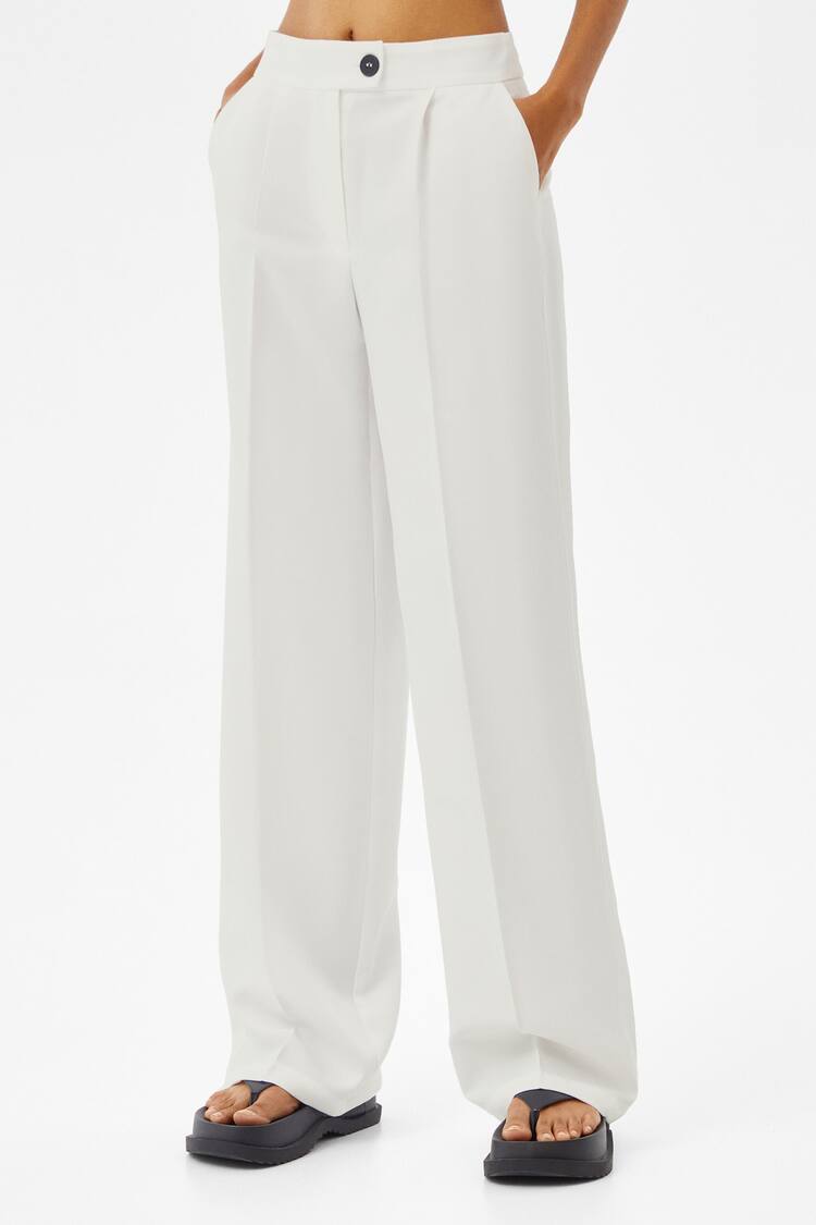 Wide-leg trousers with pockets