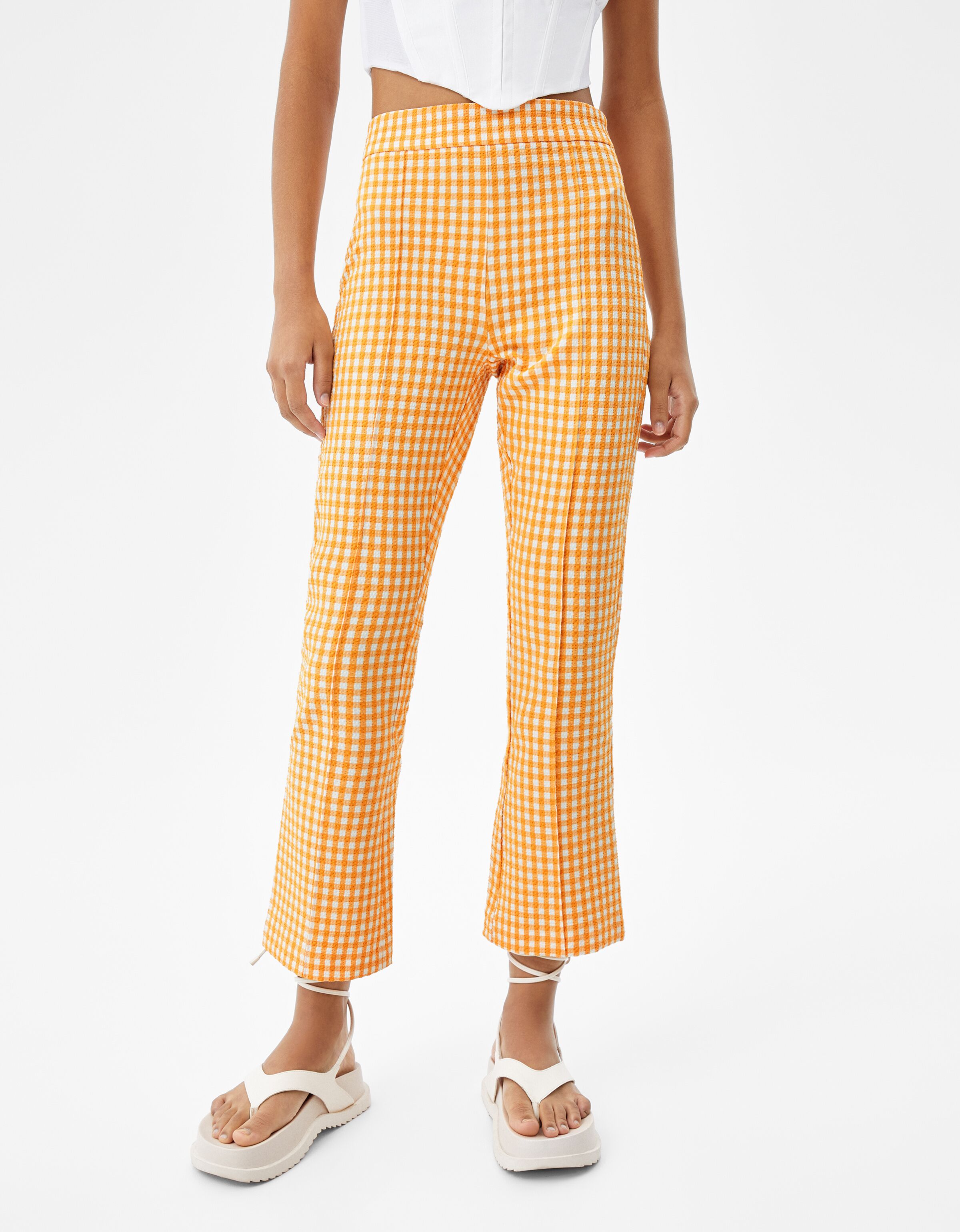 Pantalón kick flare cuadros vichy - Mujer | Bershka
