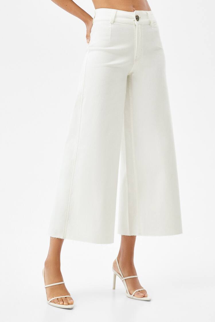 Wide-leg cropped buttoned trousers