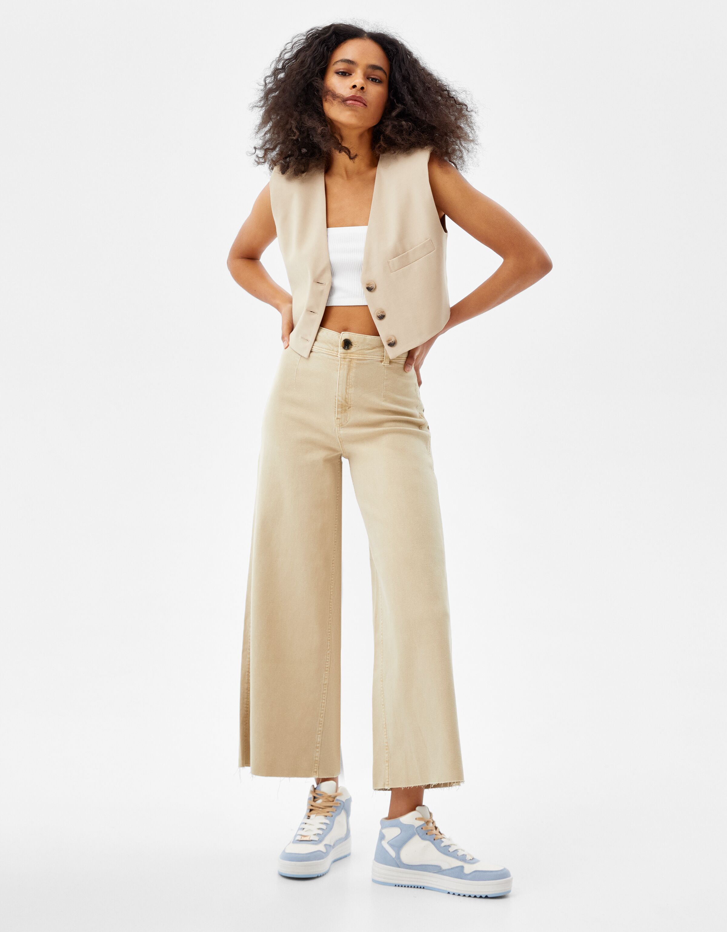 Wide-leg cropped buttoned trousers 