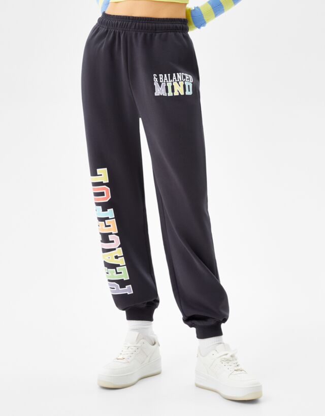 Joggingbroek met letterprrint - Dames | Bershka