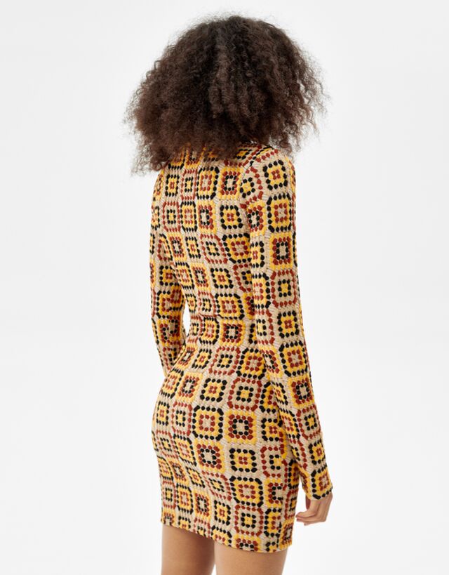 Vestito mini a maniche lunghe in crochet con tagli - Donna | Bershka