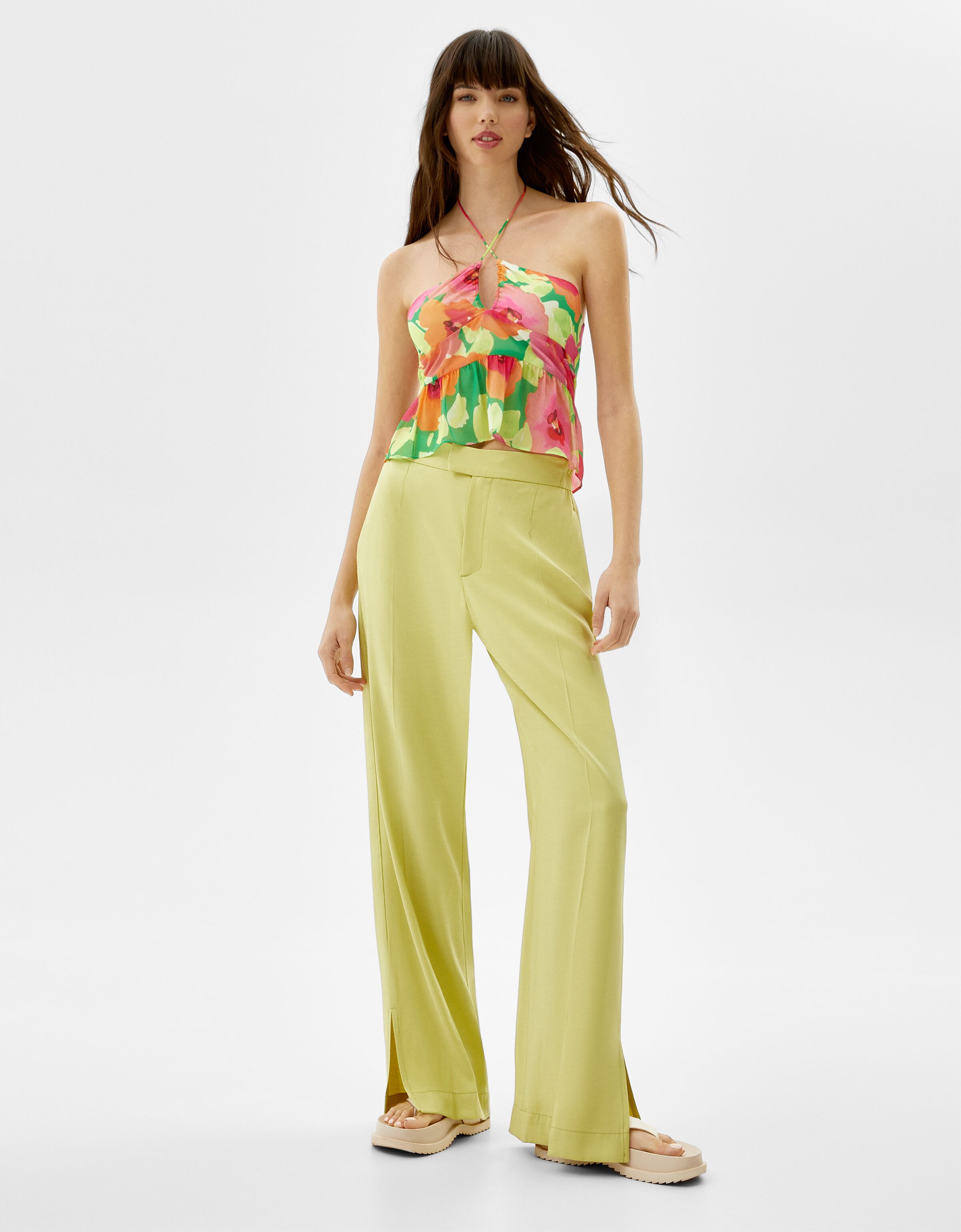 Blusa lazada cuello efecto chifón print - Mujer | Bershka