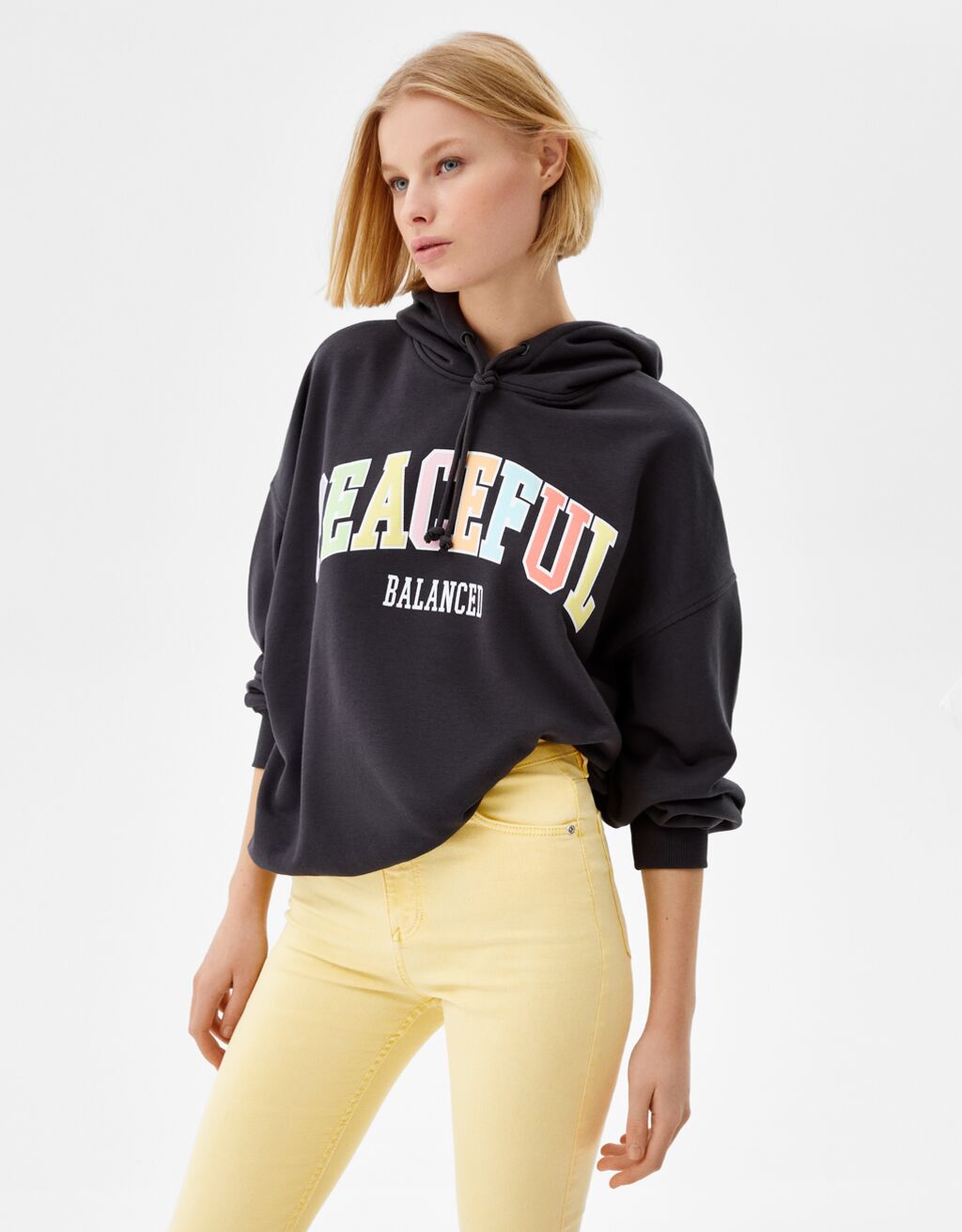 Mujer Sudadera capucha print Marrón | Sudaderas Bershka \u003c Esperando a  Christine