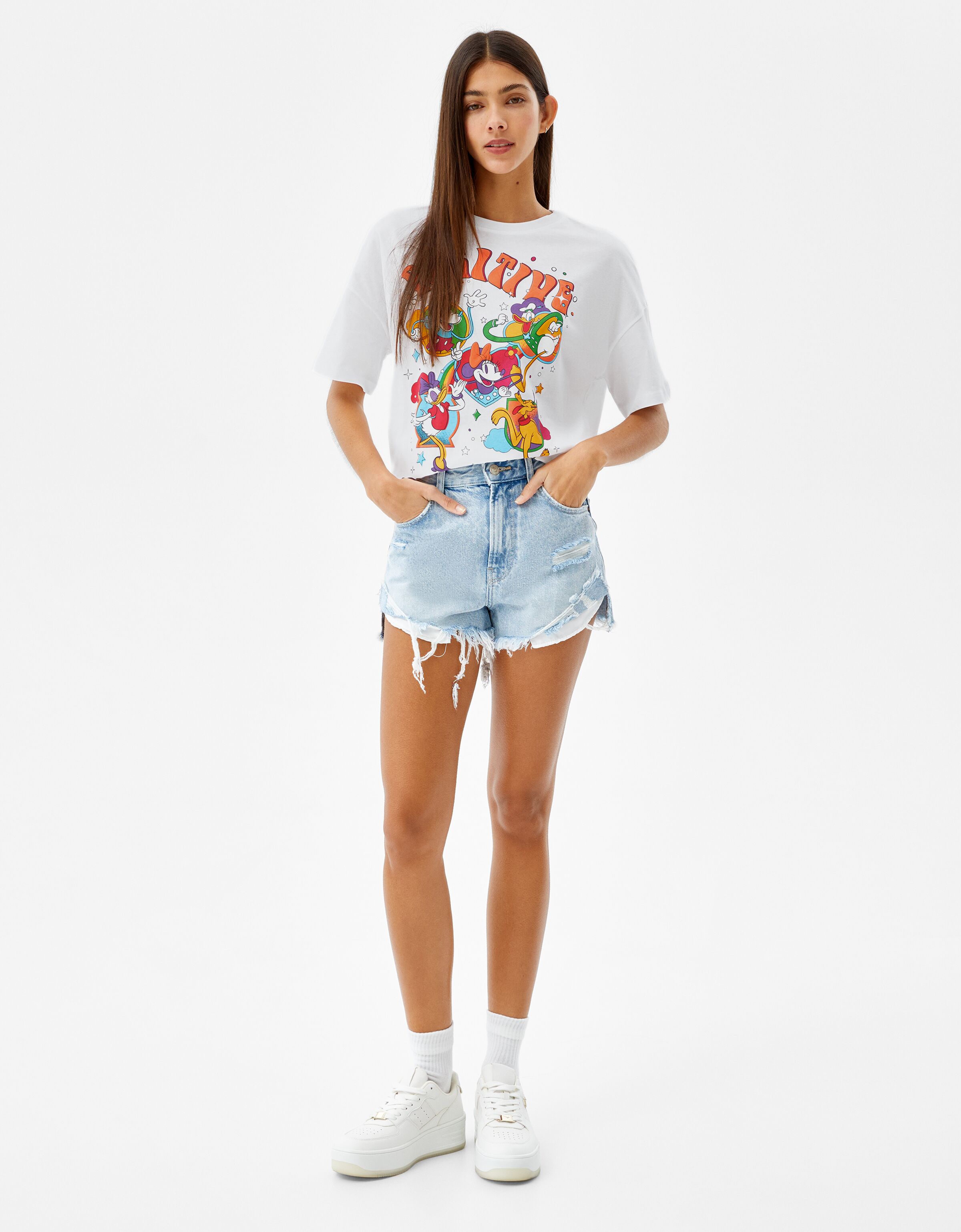 Short sleeve Disney Groovy T-shirt - Woman | Bershka
