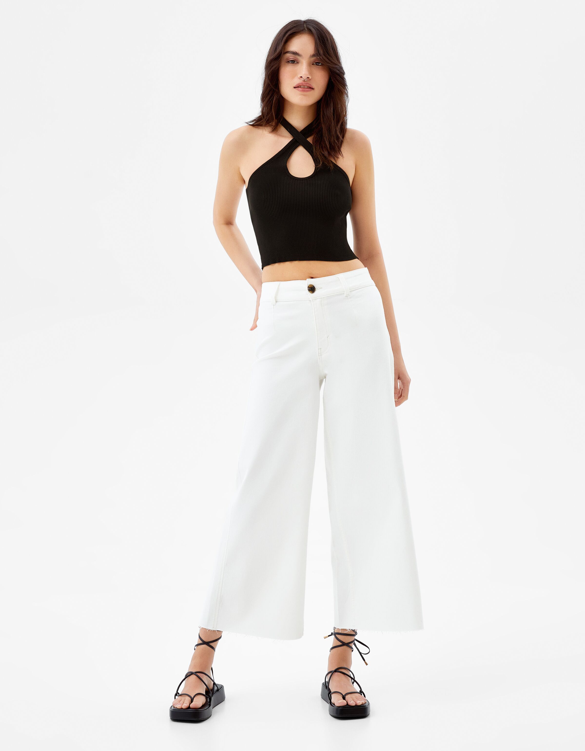 cut-out detail - T-shirts - Woman | Bershka