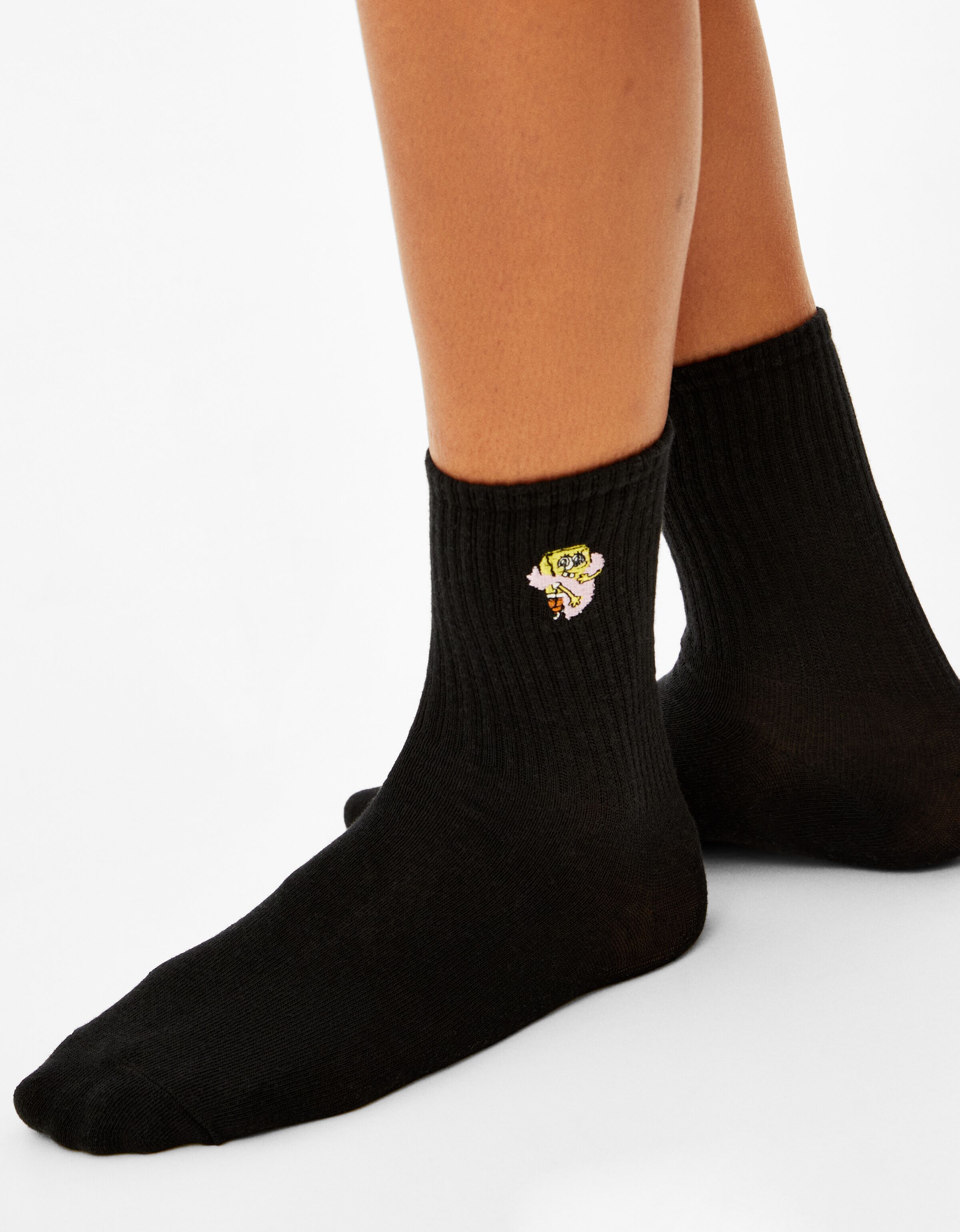 Calcetines bordado Bob Esponja - Mujer | Bershka