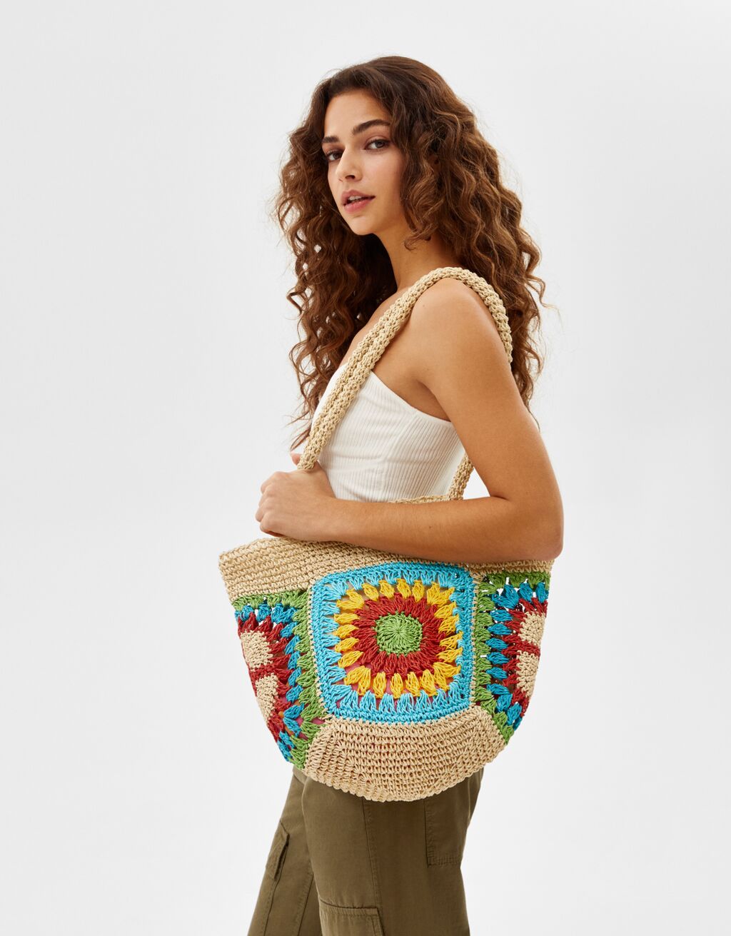 Bolso shopper efecto rafia flor - Accesorios - Mujer | Bershka