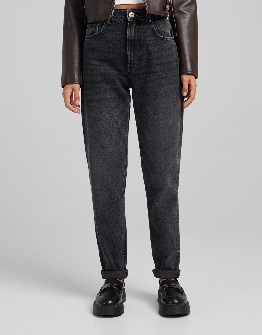 Mom jeans - Petite \u0026 Tall - Woman | Bershka