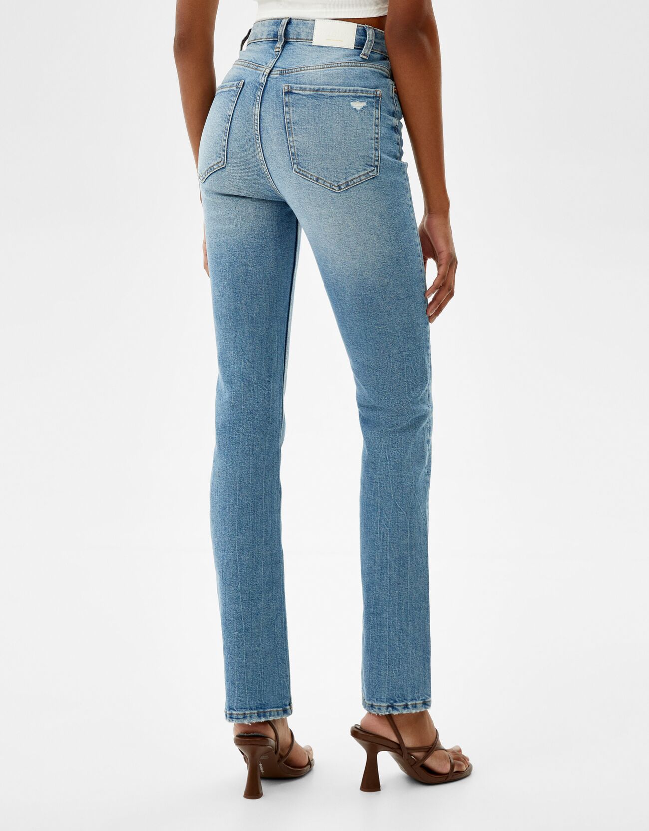 Bershka - High-waist comfort slim-fit straight-fit jeans