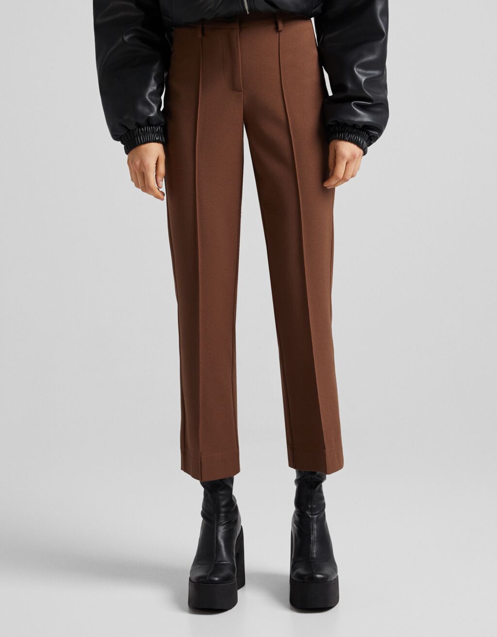 Pantaloni kickflare - Donna | Bershka