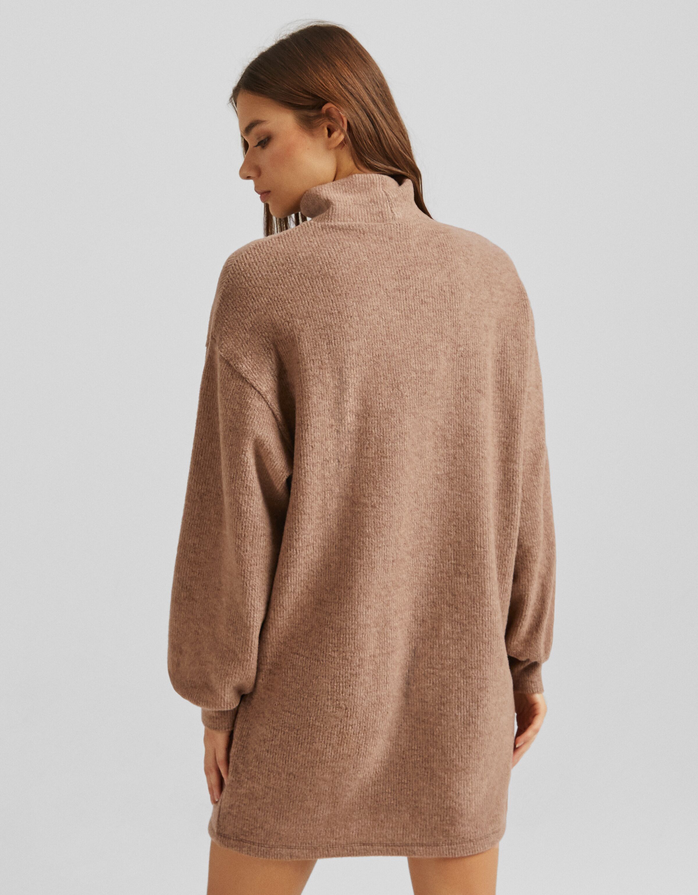10 vestidos de lentejuelas de Zara, Mango, Bershka y Massimo Dutti