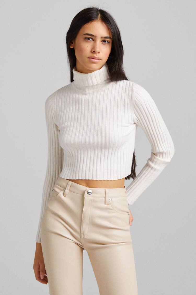 Cropped high neck knit sweater