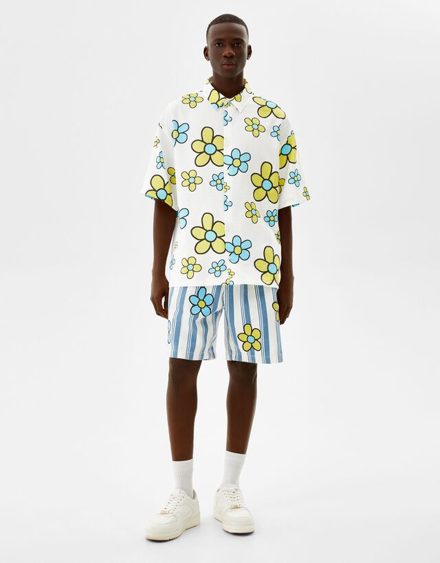 Floral print shirt and Bermuda shorts 