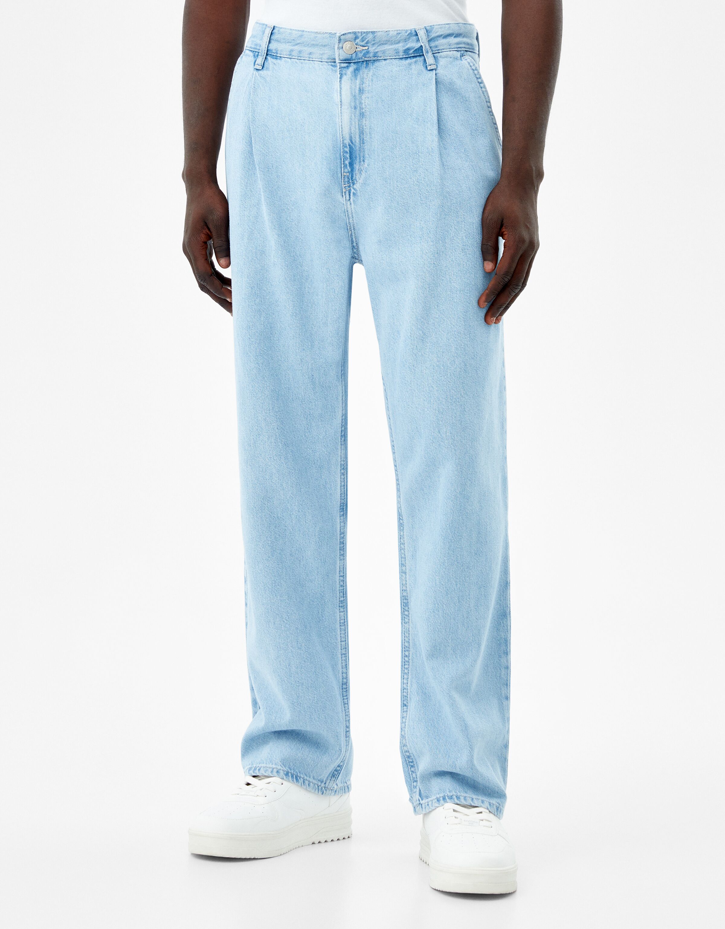 Wide leg jeans with darts - Man | Bershka