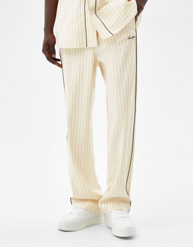 Pantalón wide raya diplomática - Pantalones - Hombre | Bershka